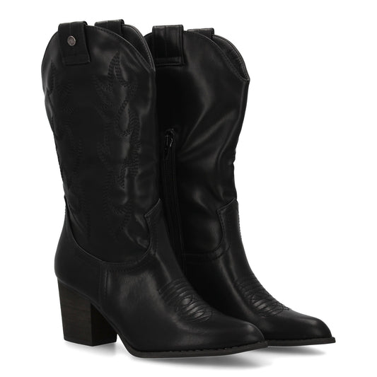 bota estilo western  acabado liso  bordados decorativos en la caña. tacón Ancho
