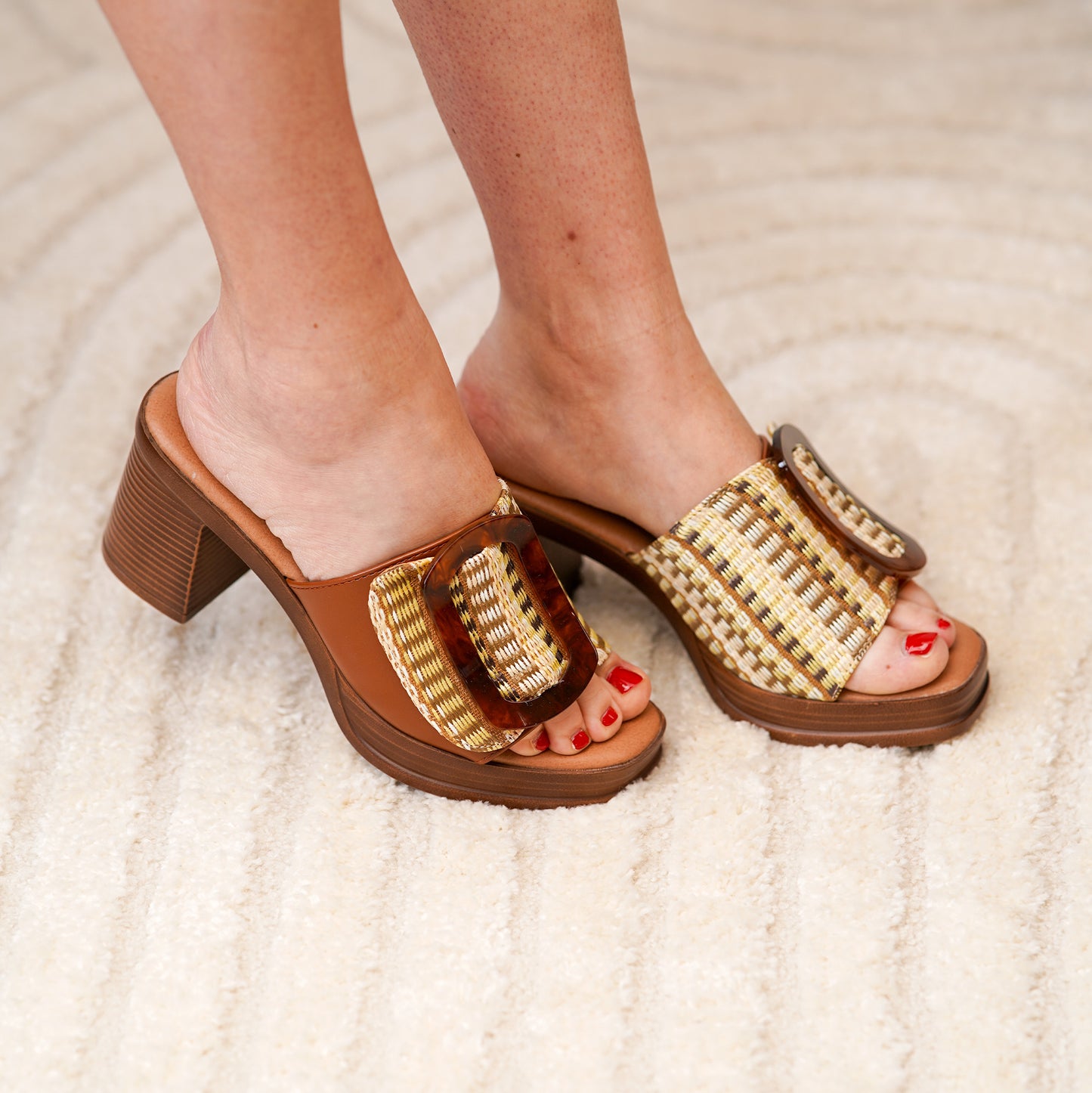 Zueco de tacon comodos y elegantes diseño moderno