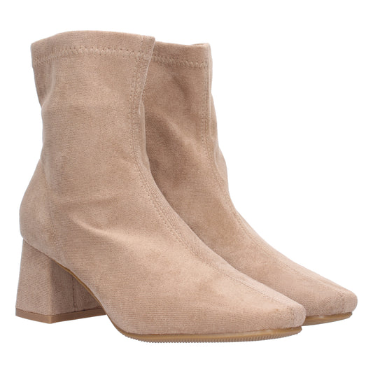 BotĂn con tacon para mujer con estampado