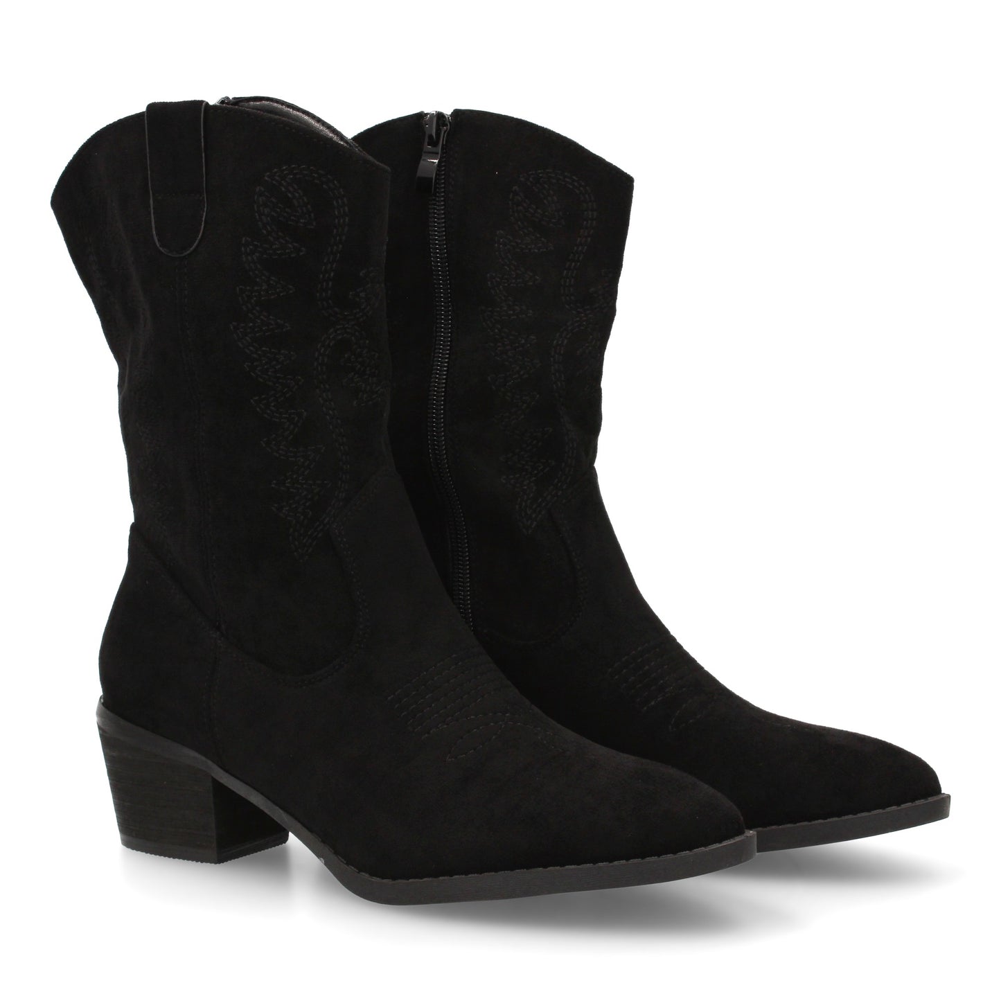 Bota cowboy de caña media con bordados frontales y laterales punta fina. tacón