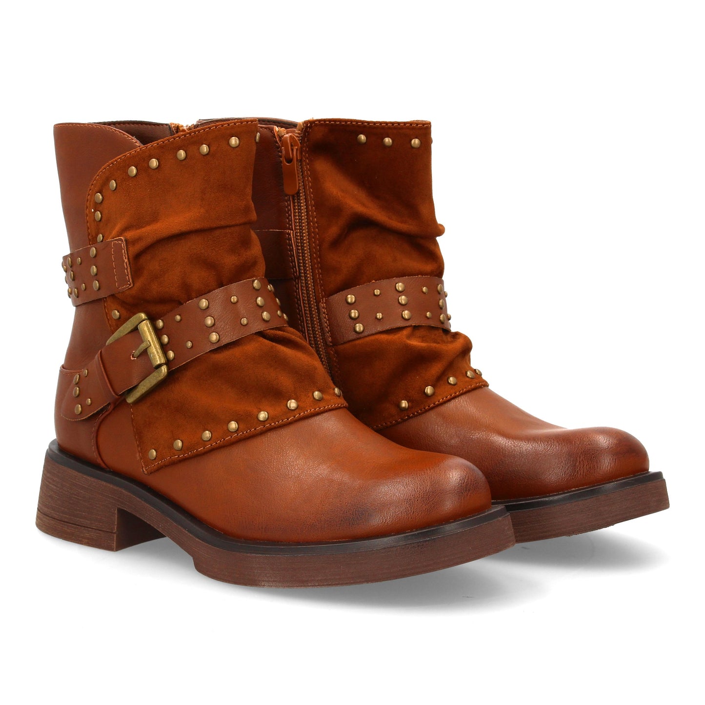 Bota de mujer estilo biker con diseño robusto y urbano  perfecta para desta