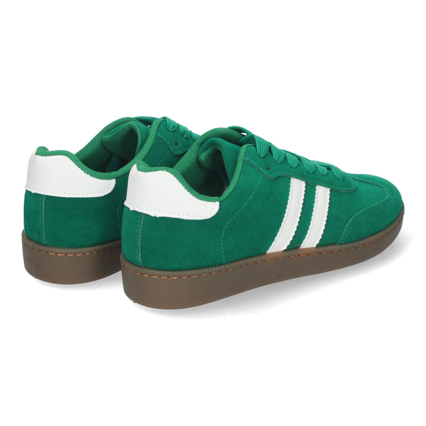 Zapatillas planas deportivas verdes.