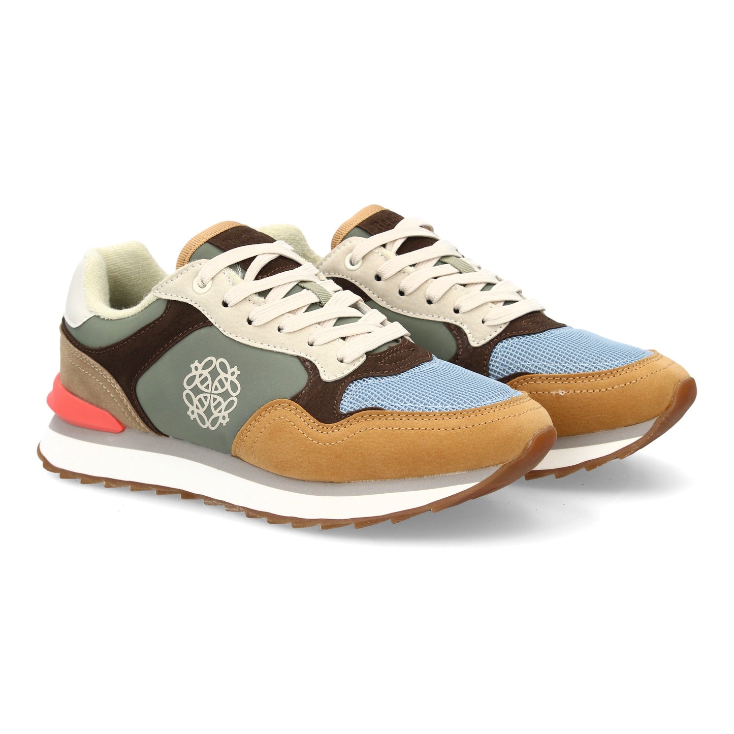 Zapatilla deportiva para mujer con diseño moderno combina diferentes textur