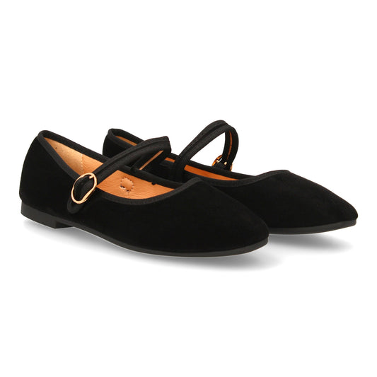 Bailarina con pulsera ajustable y hebilla. Suela ligera y cómoda  sin cierre. Id