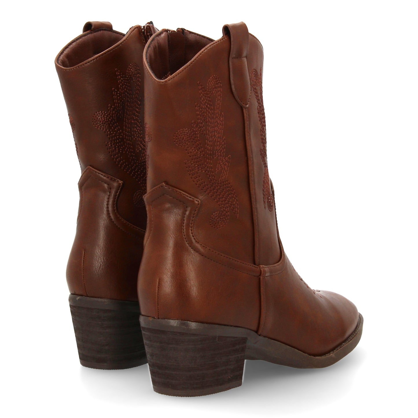 Bota cowboy de caña media con bordados laterales y punta fina. tacón ancho comod