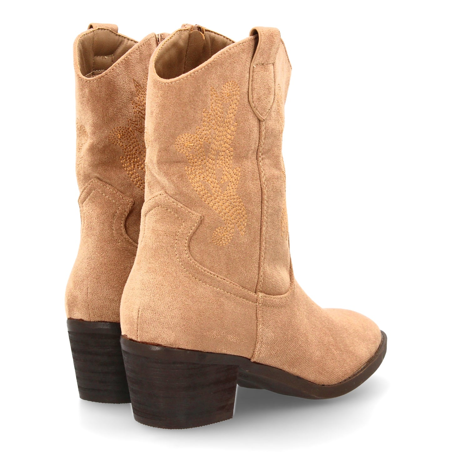 Bota cowboy de caña media con bordados laterales y punta fina. tacón ancho comod
