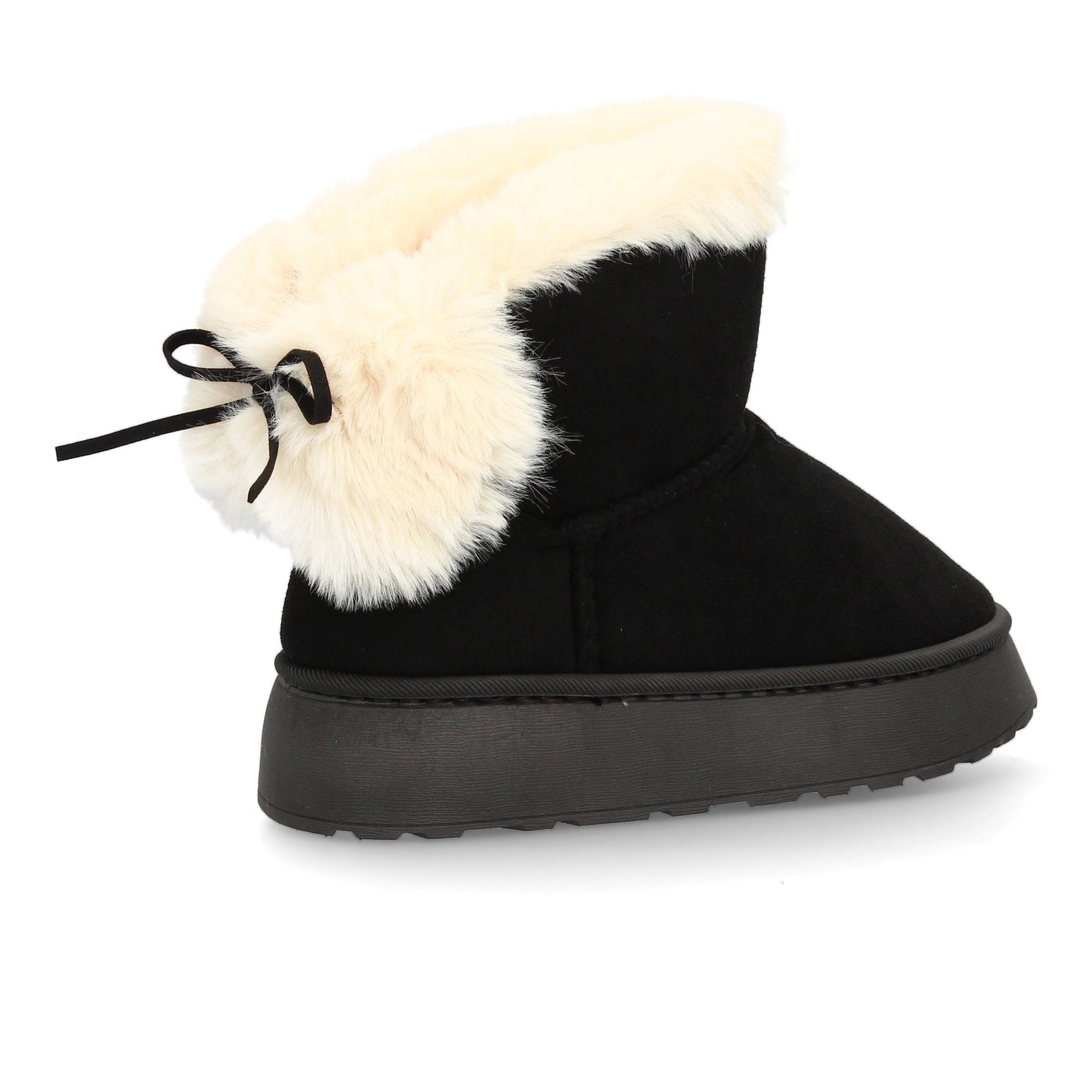 Bota para invierno con exterior de acabado afelpado y detalle de borreguito