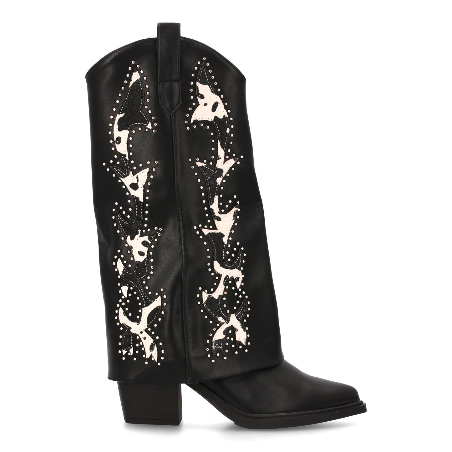 Bota cowboy de caña alta con bordados estampados y tachuelas metálicas. tacón an